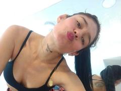 ElizabethManzon - female with black hair and  big tits webcam at xLoveCam