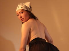 ElizabethMorrison - female with brown hair webcam at xLoveCam