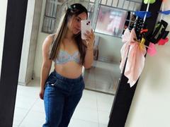 ElizabethWhite from xLoveCam