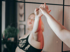 EllaBale - blond female with  big tits webcam at LiveJasmin