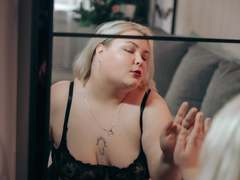 EllaBale - blond female with  big tits webcam at LiveJasmin