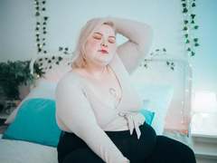 EllaBale - blond female with  big tits webcam at LiveJasmin