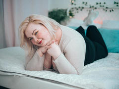 EllaBale - blond female with  big tits webcam at LiveJasmin