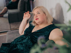 EllaBale - blond female with  big tits webcam at LiveJasmin