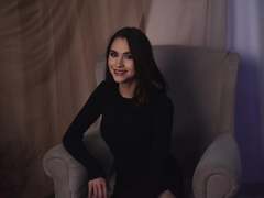 EllaCurtis - female with brown hair webcam at LiveJasmin