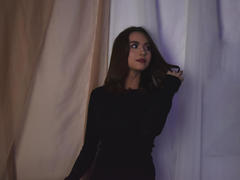 EllaCurtis - female with brown hair webcam at LiveJasmin