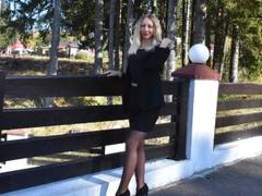 EllaElastik - blond female with  big tits webcam at xLoveCam