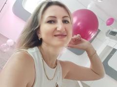 EllaLessie - blond female with  small tits webcam at xLoveCam