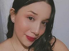 ElaMaxwell - female with brown hair webcam at LiveJasmin