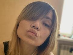 EllaPearlie - female with red hair and  small tits webcam at xLoveCam