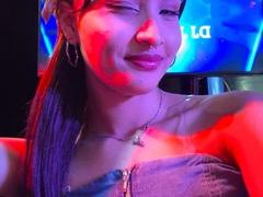 EllectraX - female with black hair webcam at xLoveCam