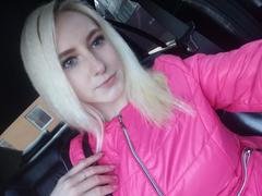 LuxAhNika - blond female webcam at xLoveCam