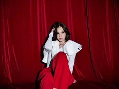 ElliMorgan - female with brown hair webcam at LiveJasmin