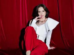 ElliMorgan - female with brown hair webcam at LiveJasmin
