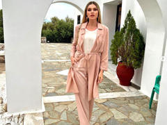 ElliWow from xLoveCam