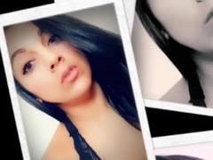 SophieKyle - female with black hair webcam at xLoveCam