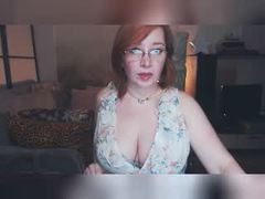 EllieFantastique from xLoveCam