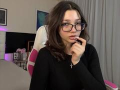 CarolKitty - female with brown hair and  big tits webcam at xLoveCam