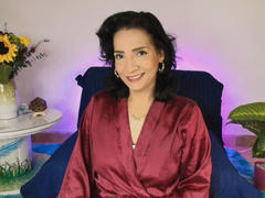 EllieBloom from xLoveCam