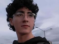 ElliotNoir - male webcam at xLoveCam