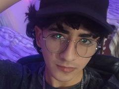 ElliotNoir - male webcam at xLoveCam