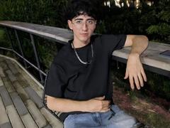 ElliotNoir - male webcam at xLoveCam
