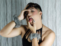 EllisBrown - shemale with brown hair and  big tits webcam at xLoveCam