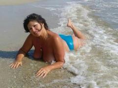 Ellita - female with brown hair webcam at xLoveCam