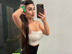 EllynBousqute from xLoveCam
