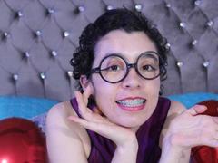 ElodiePerrine - female webcam at xLoveCam