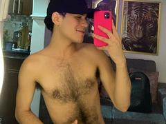 EloneMuskcle - male webcam at xLoveCam