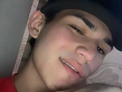 EloneMuskcle - male webcam at xLoveCam