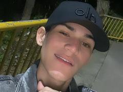 EloneMuskcle - male webcam at xLoveCam