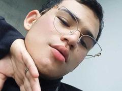 EloneMuskcle - male webcam at xLoveCam