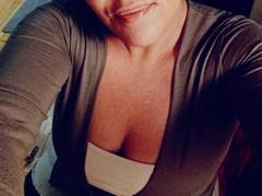 ElsaCoquine69 from xLoveCam