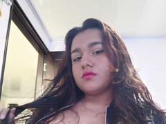 ElsaSantos - female webcam at xLoveCam