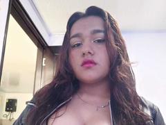 ElsaSantos - female webcam at xLoveCam