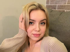 ElsaStorm - blond female with  small tits webcam at ImLive