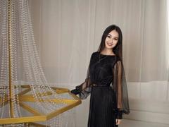 ElviraWesdety - female with brown hair webcam at LiveJasmin