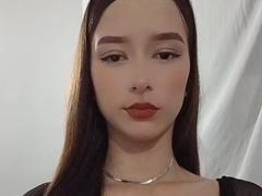 ElyraBloom - female webcam at xLoveCam