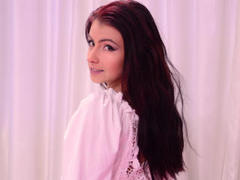 ElysabethCecile - female with brown hair webcam at xLoveCam