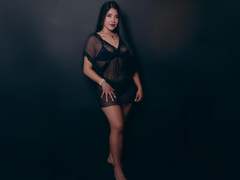 EmaFiore - female with black hair webcam at xLoveCam