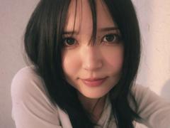 EmaVanhowe - female with black hair webcam at xLoveCam