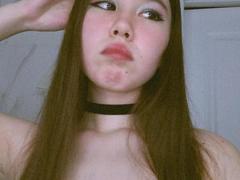 EmelineLattig - female webcam at xLoveCam