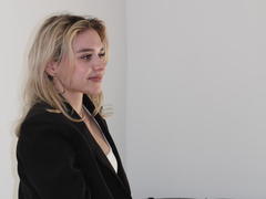 EmelyHoward - blond female webcam at LiveJasmin