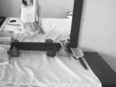 EmeraldWeinreb - female with brown hair webcam at xLoveCam