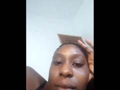 EmiBelle - female webcam at xLoveCam