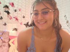 RoxanneSensual - female with black hair and  big tits webcam at xLoveCam