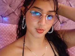 RoxanneSensual - female with black hair and  big tits webcam at xLoveCam