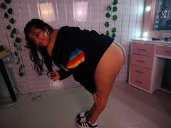 RoxanneSensual - female with black hair and  big tits webcam at xLoveCam
